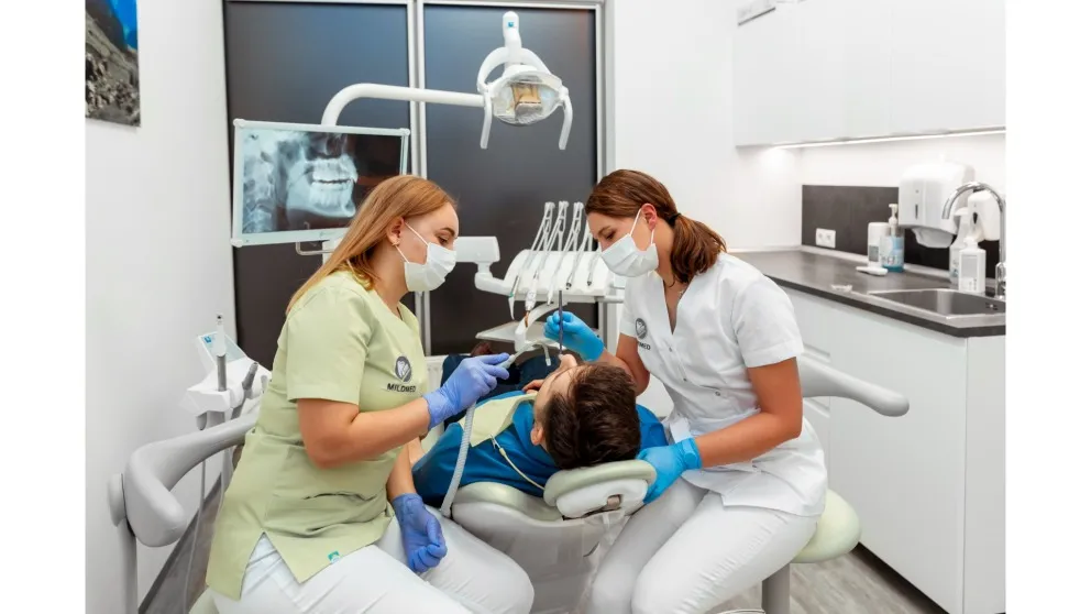 Protezy na implantach Protezy na implantach